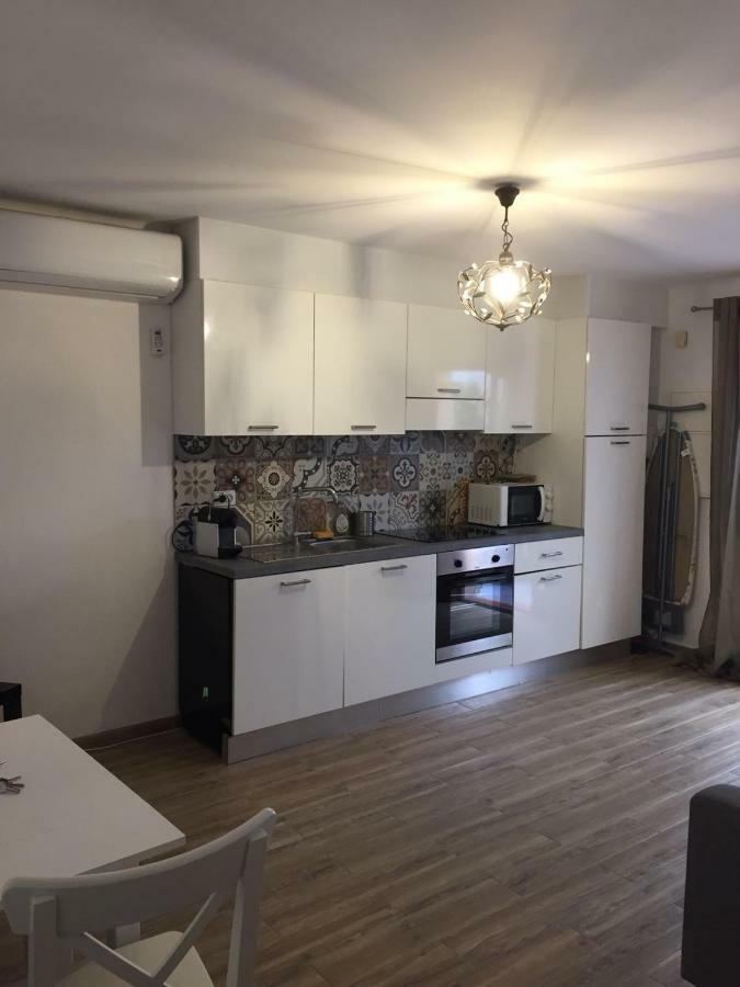 Cosy Poullan, 2-bedroom Apartment, 200 M From The Beach Appartement *